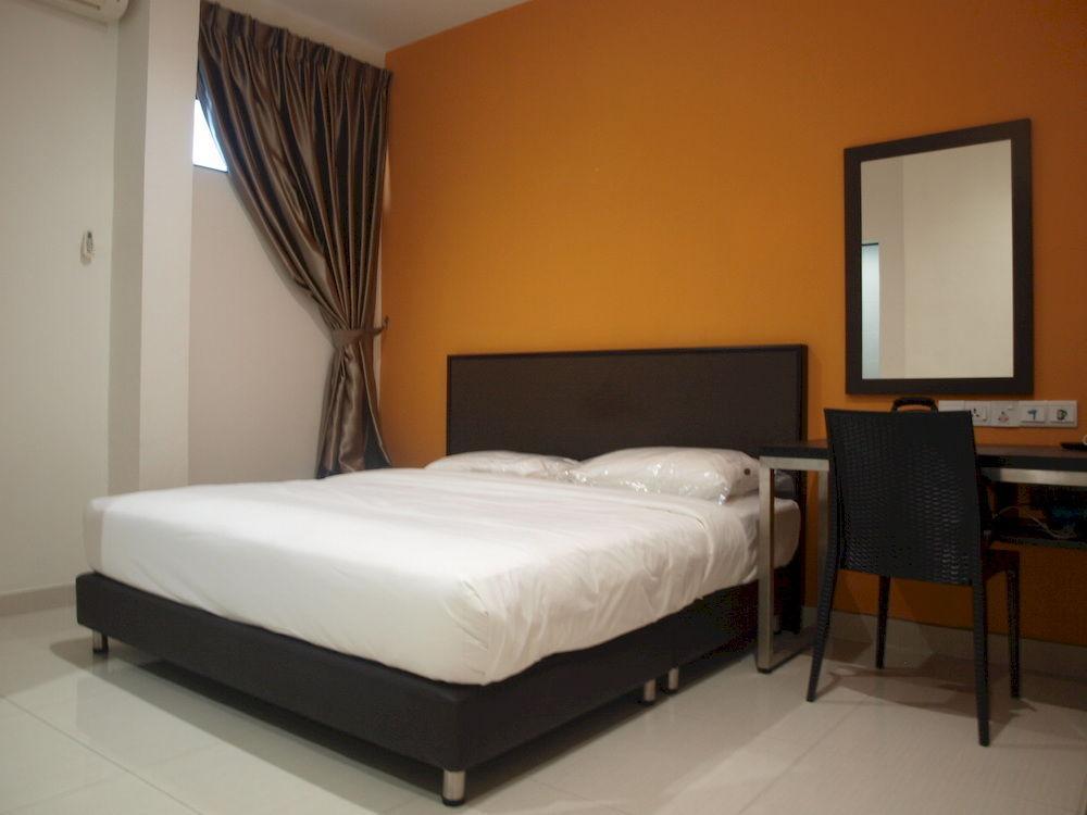 Padungan Hotel Кучінг Екстер'єр фото
