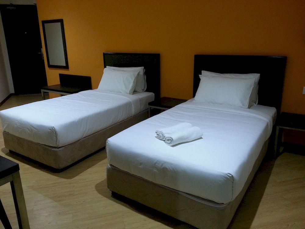 Padungan Hotel Кучінг Екстер'єр фото