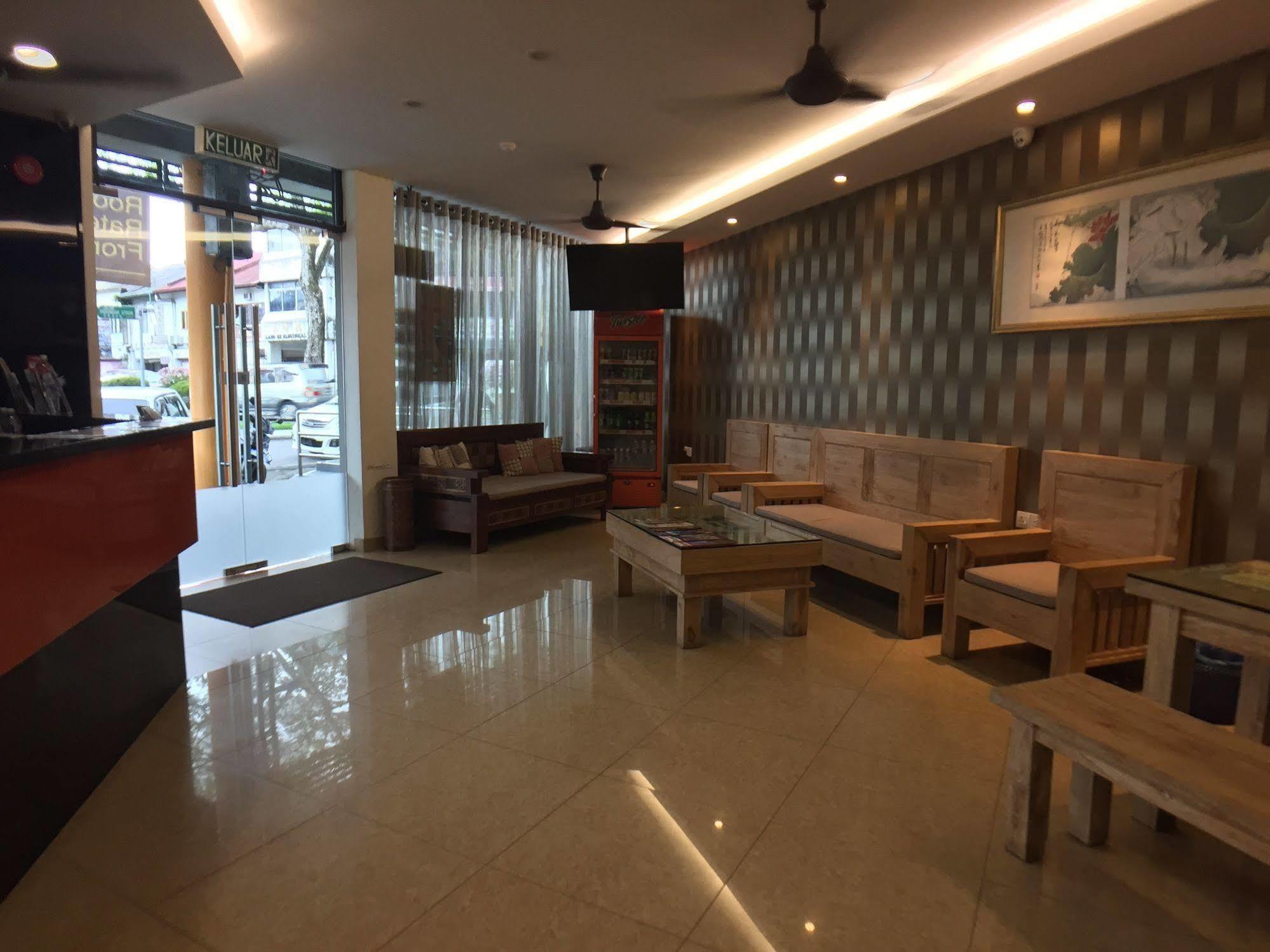 Padungan Hotel Кучінг Екстер'єр фото