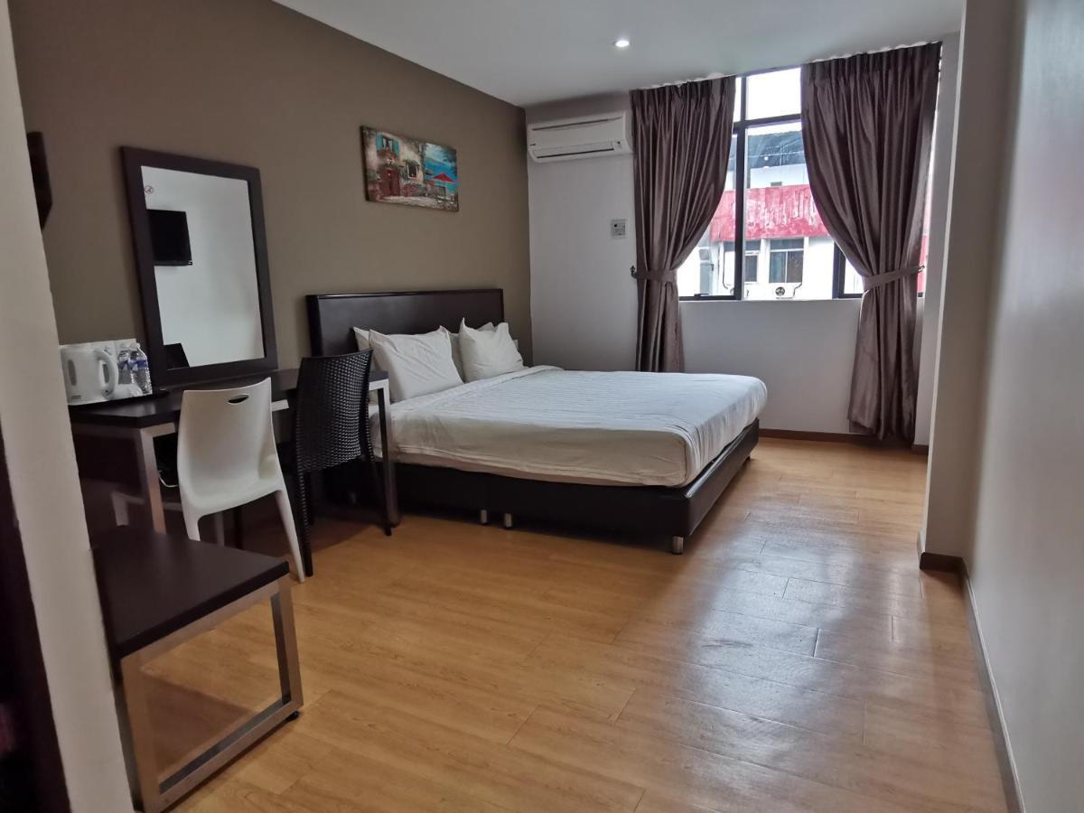 Padungan Hotel Кучінг Екстер'єр фото